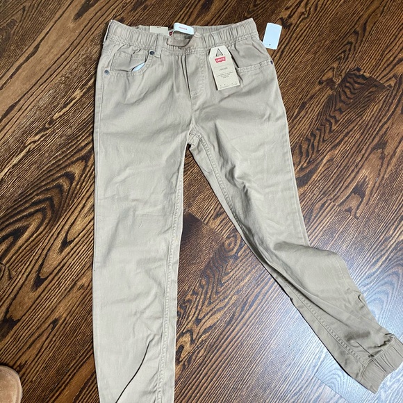 Levi’ khaki youth jogger pants - Picture 3 of 4